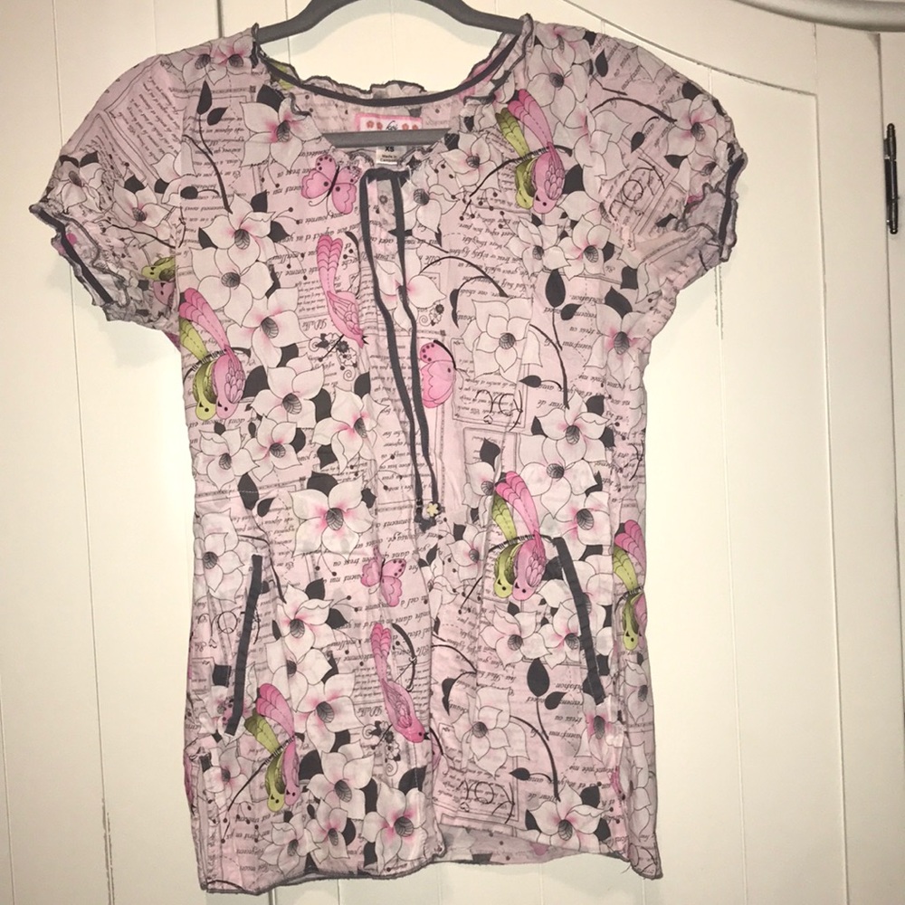 Scrub set